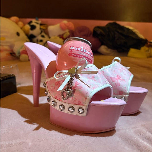 Sugar Thrillz Pink Floral Platform Heels - Picture 4 of 4